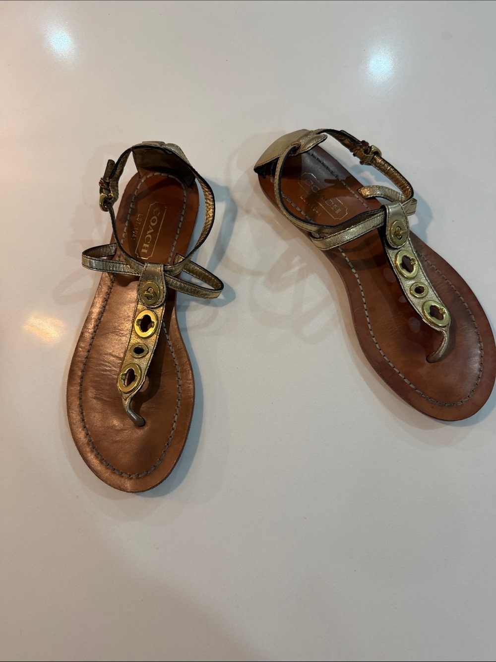 Coach Gold Metallic Leather T-Strap Sandals with Brown Footbed Y2K 🩴